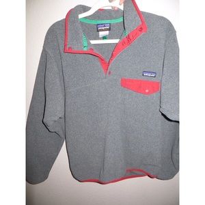 PATAGONIA PULLOVER!